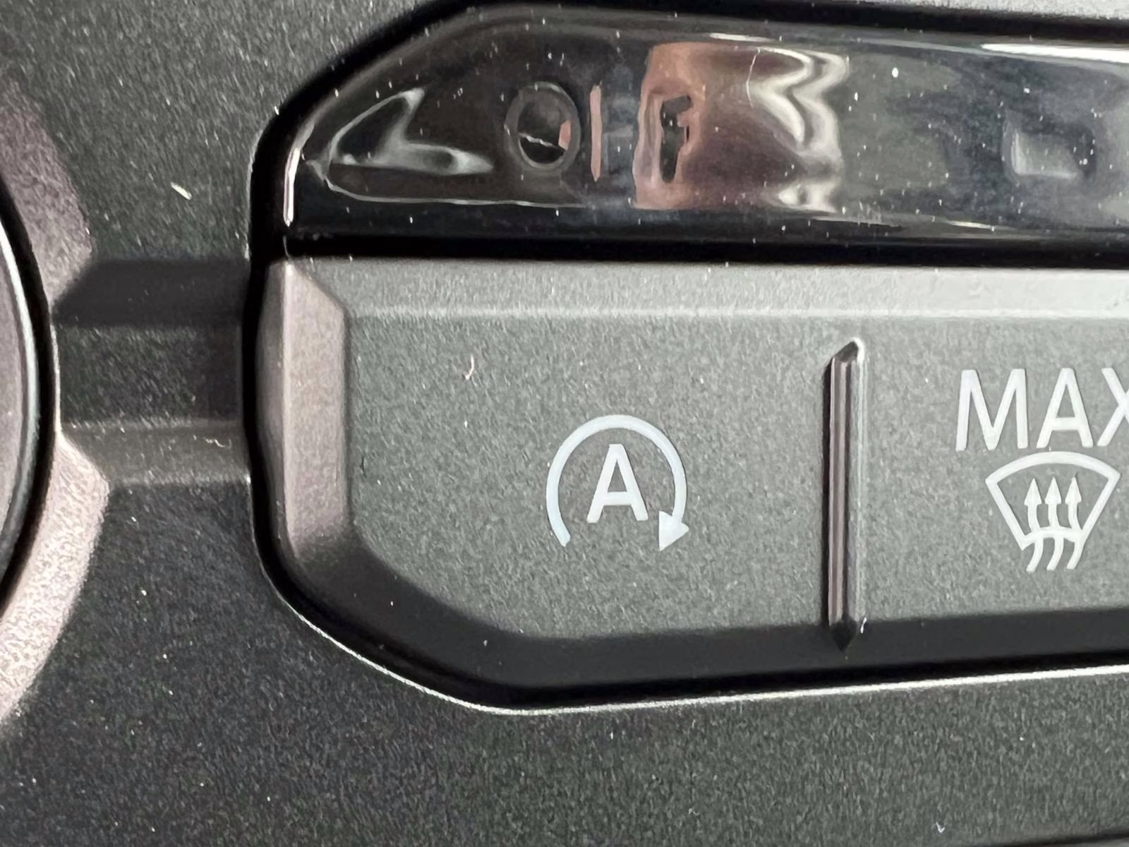 2026 White Metallic Ford Bronco Sport Outer Banks 4X4 SUV