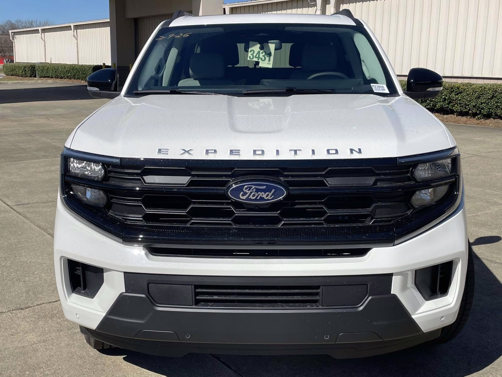 2026 Star White Metallic Tri-Coat Ford Expedition Max Active RWD SUV