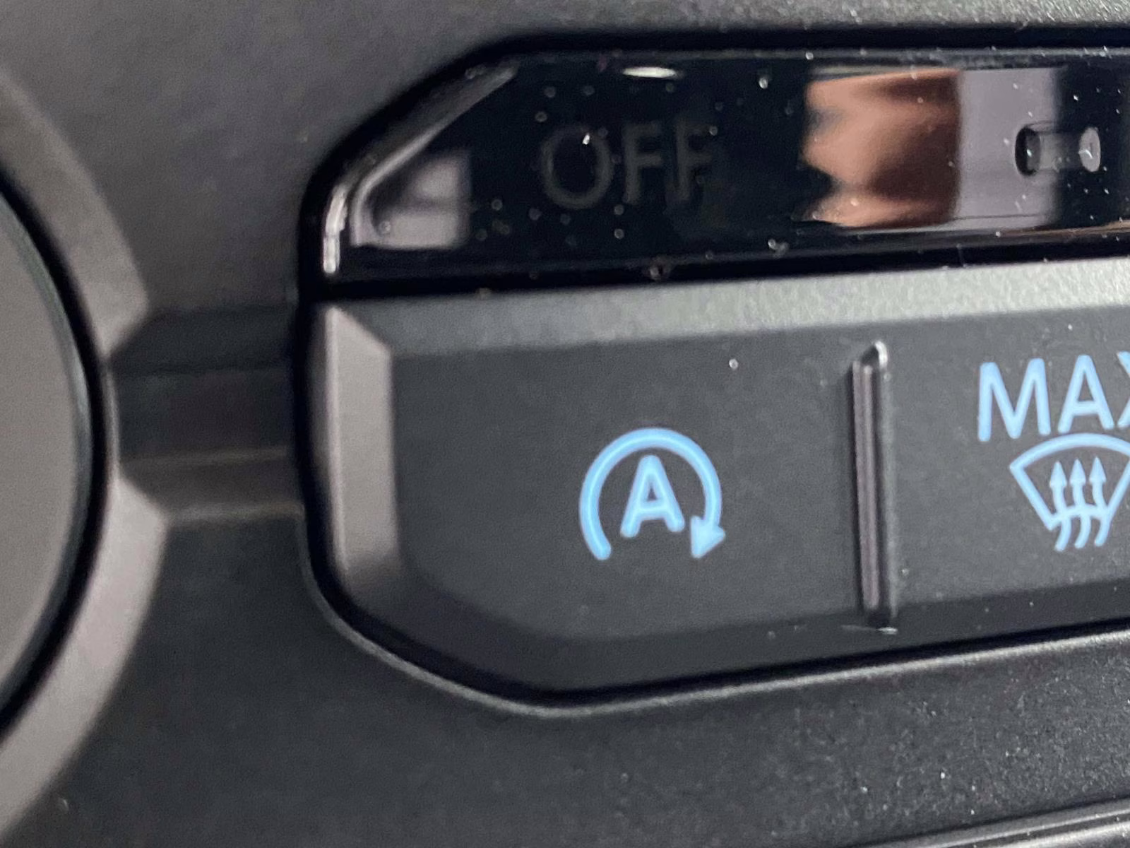 2026 Oxford White Ford Bronco Sport Outer Banks 4X4 SUV