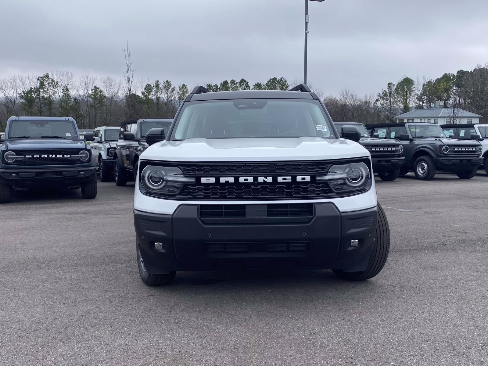 2026 Oxford White Ford Bronco Sport Outer Banks 4X4 SUV