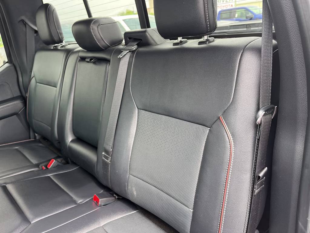 2022 Carbonized Gray Metallic Ford F-150 LARIAT 4X4 Truck
