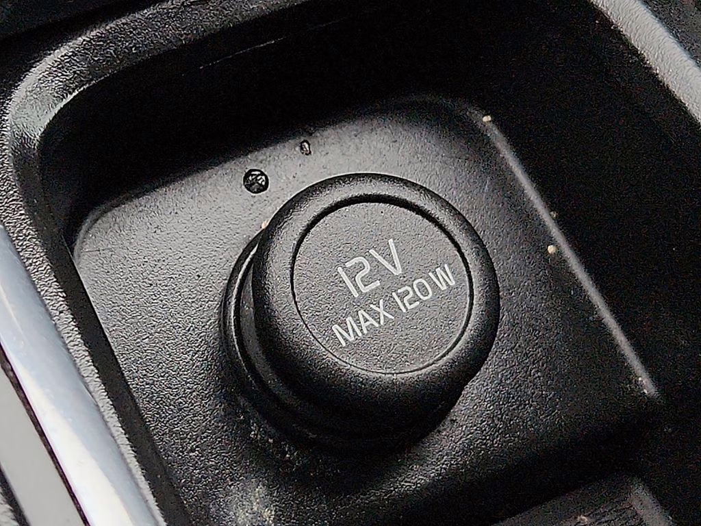 2021 Crystal White Volvo S60 T5 Momentum FWD Sedan