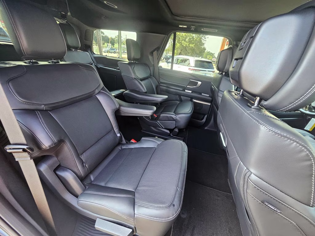 2026 Agate Black Metallic Ford Expedition Platinum 4X4 SUV