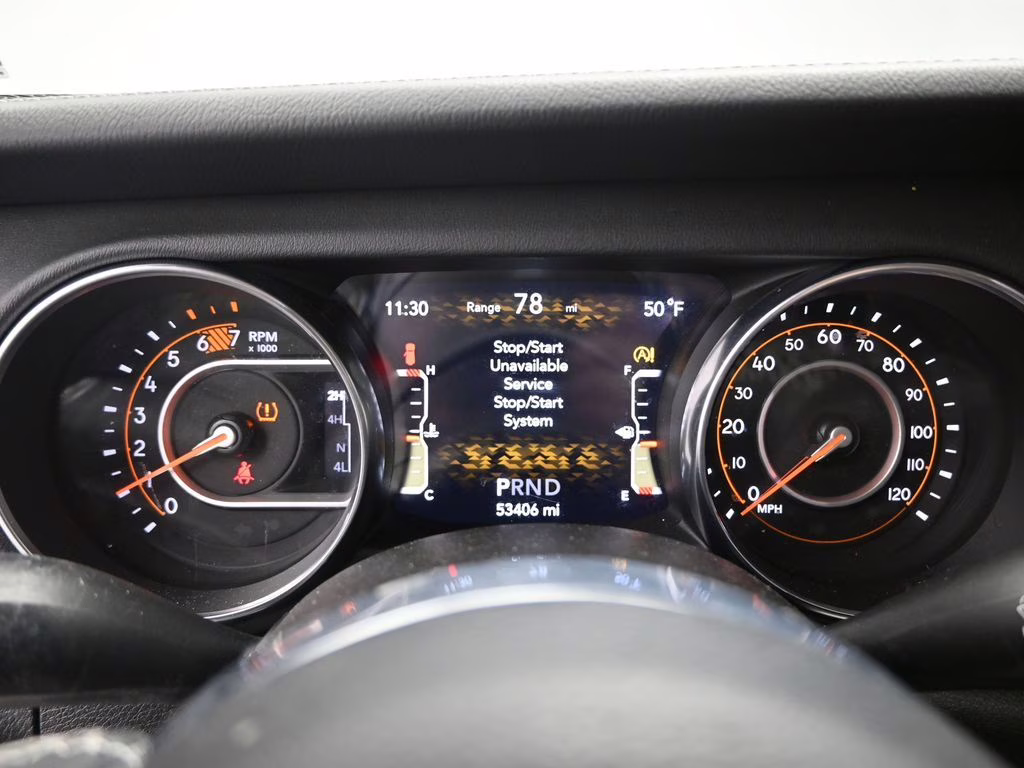 2022 Bright White Clearcoat Jeep Wrangler Unlimited Sahara 4X4 SUV