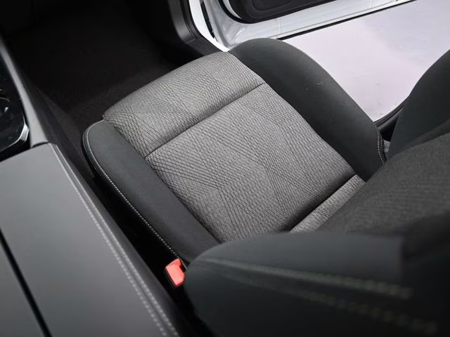 2026 Everest White Pearl Tricoat Nissan Rogue SV FWD SUV