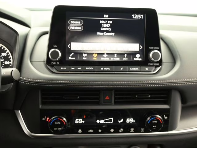 2026 Everest White Pearl Tricoat Nissan Rogue SV FWD SUV