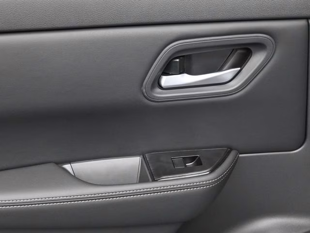 2026 Everest White Pearl Tricoat Nissan Rogue SV FWD SUV