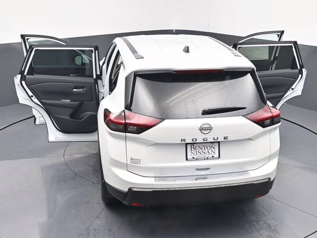 2026 Everest White Pearl Tricoat Nissan Rogue SV FWD SUV