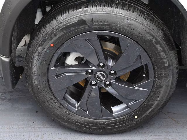 2026 Everest White Pearl Tricoat Nissan Rogue SV FWD SUV