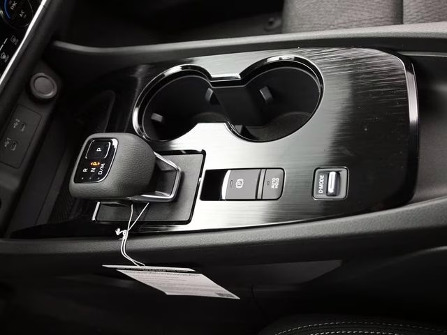 2026 Everest White Pearl Tricoat Nissan Rogue SV FWD SUV