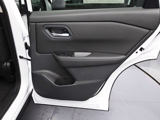 2026 Everest White Pearl Tricoat Nissan Rogue SV FWD SUV