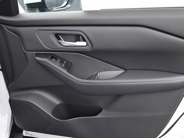 2026 Everest White Pearl Tricoat Nissan Rogue SV FWD SUV