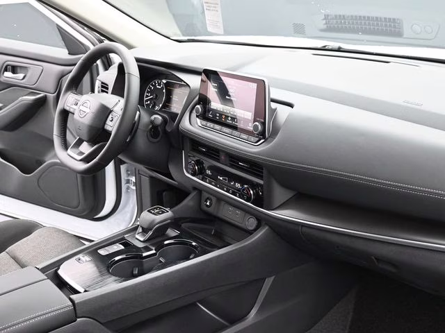 2026 Everest White Pearl Tricoat Nissan Rogue SV FWD SUV