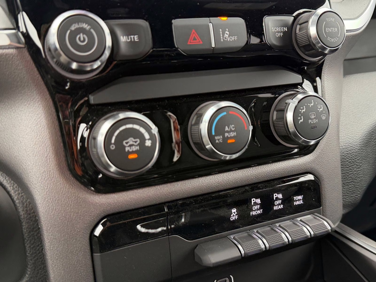 2026 Bright White Clearcoat Ram 1500 Express 4X4 Truck