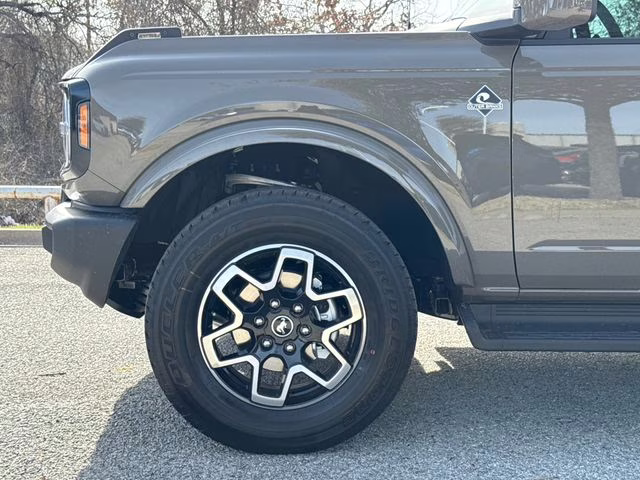 2026 Gray Ford Bronco Outer Banks 4X4 SUV