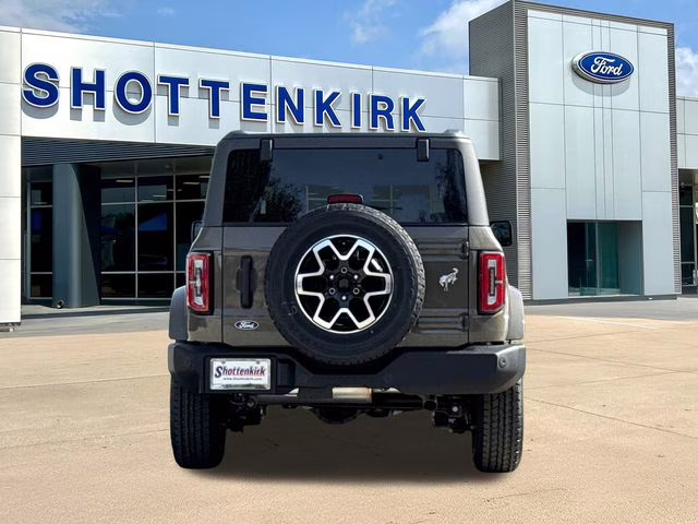 2026 Gray Ford Bronco Outer Banks 4X4 SUV