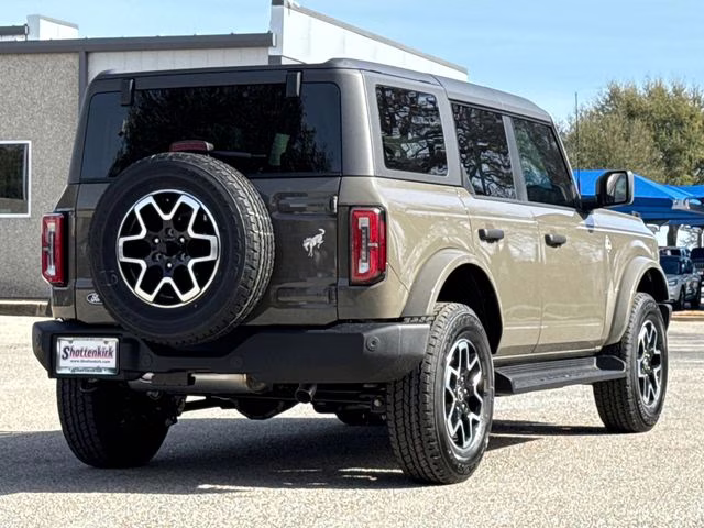 2026 Gray Ford Bronco Outer Banks 4X4 SUV
