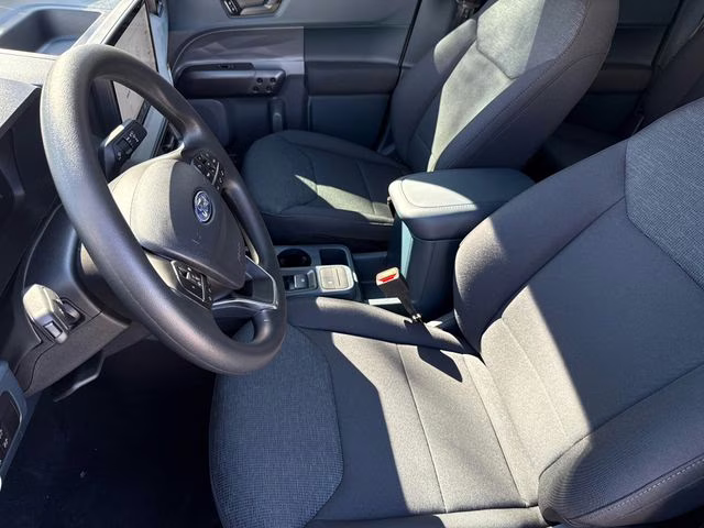 2026 Oxford White Ford Maverick XL FWD Truck