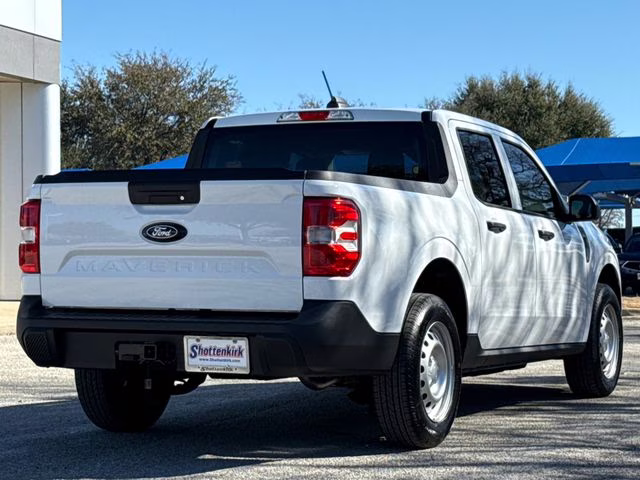 2026 Oxford White Ford Maverick XL FWD Truck