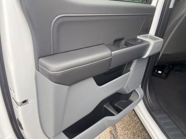 2026 Oxford White Ford F-150 XLT 4X4 Truck