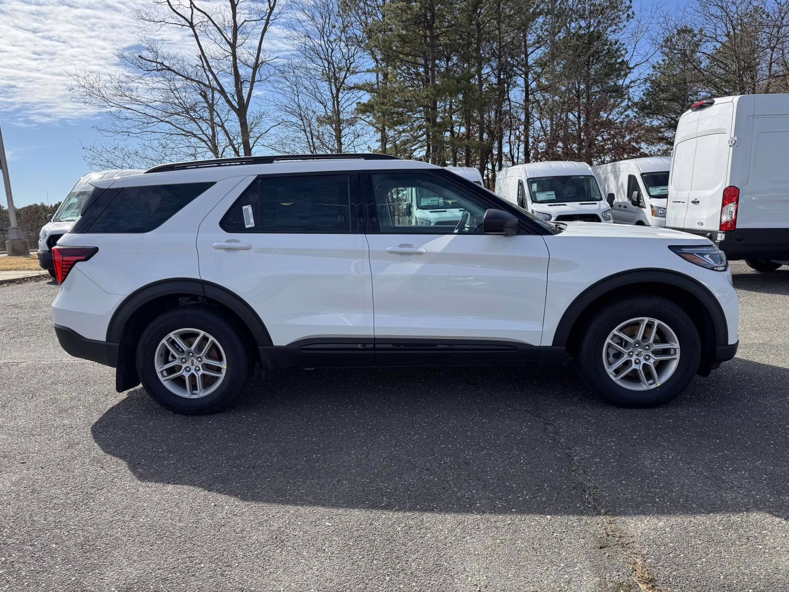 2026 Star White Metallic Tri-Coat Ford Explorer Active w/100A Pkg 4WD 4X4 SUV