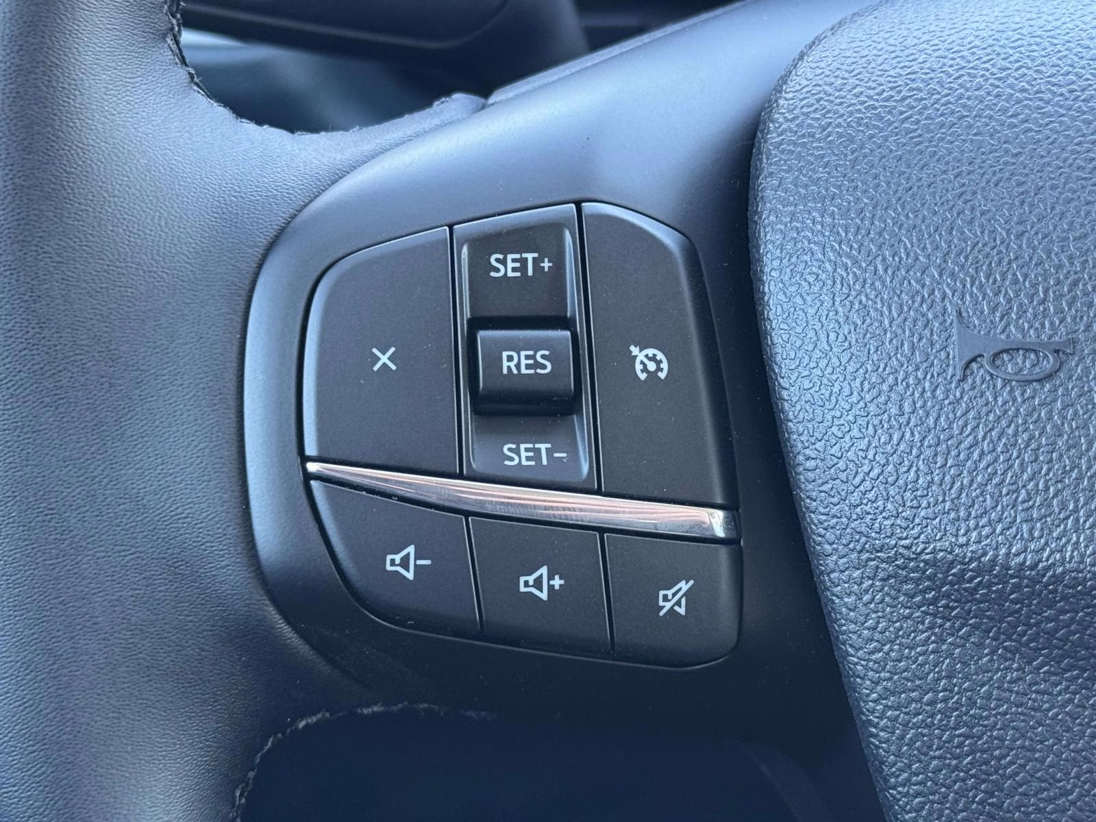 2026 Oxford White Ford Maverick XLT AWD SuperCrew AWD Truck