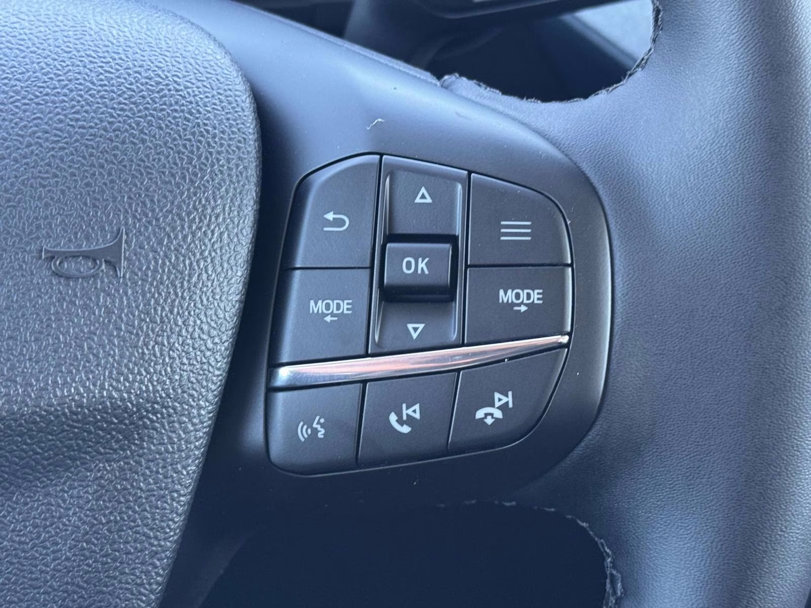 2026 Oxford White Ford Maverick XLT AWD SuperCrew AWD Truck