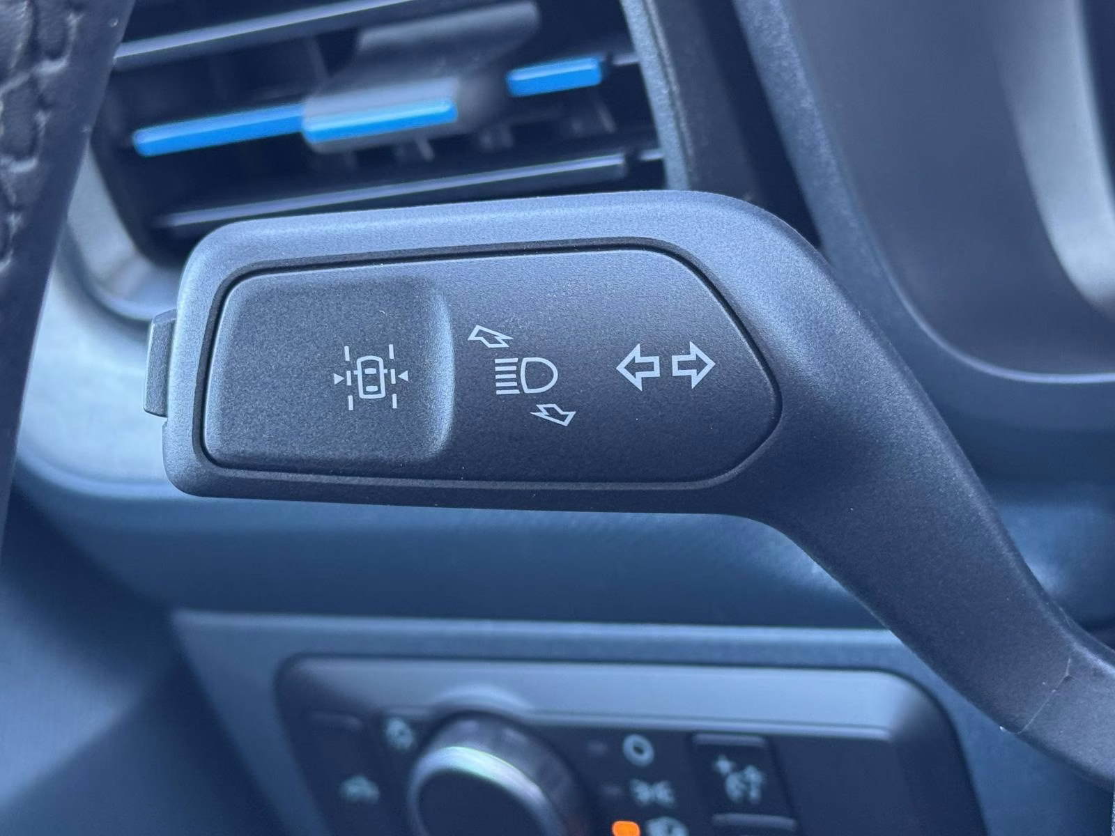 2026 Oxford White Ford Maverick XLT AWD SuperCrew AWD Truck