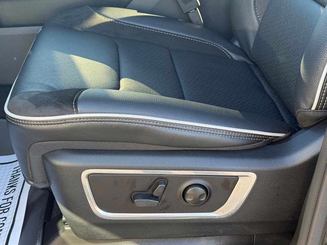 2026 Diamond Black Crystal Pearlcoat Ram 1500 Laramie 4X4 Truck