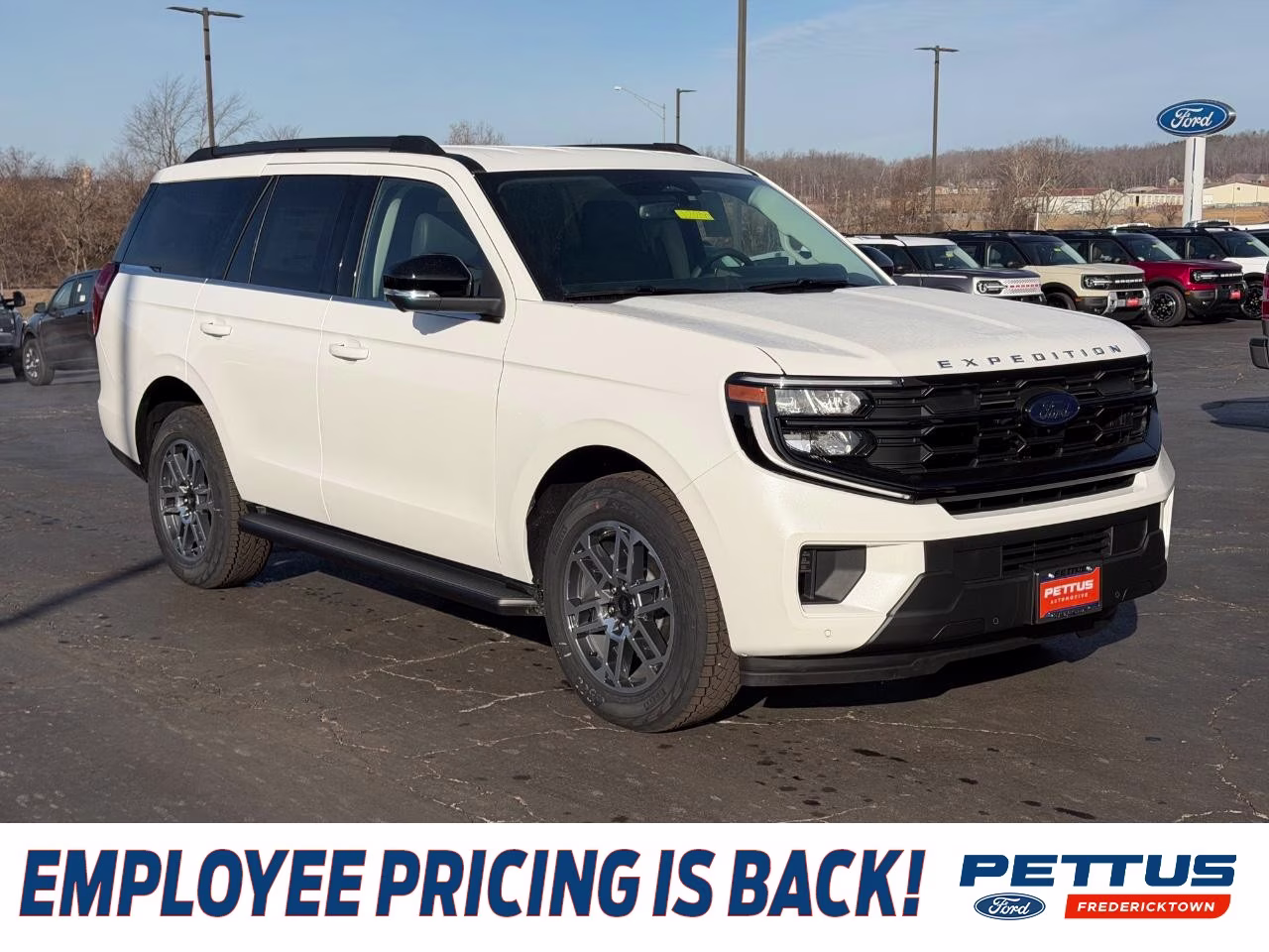 2026 Oxford White Ford Expedition Active 4X4 SUV