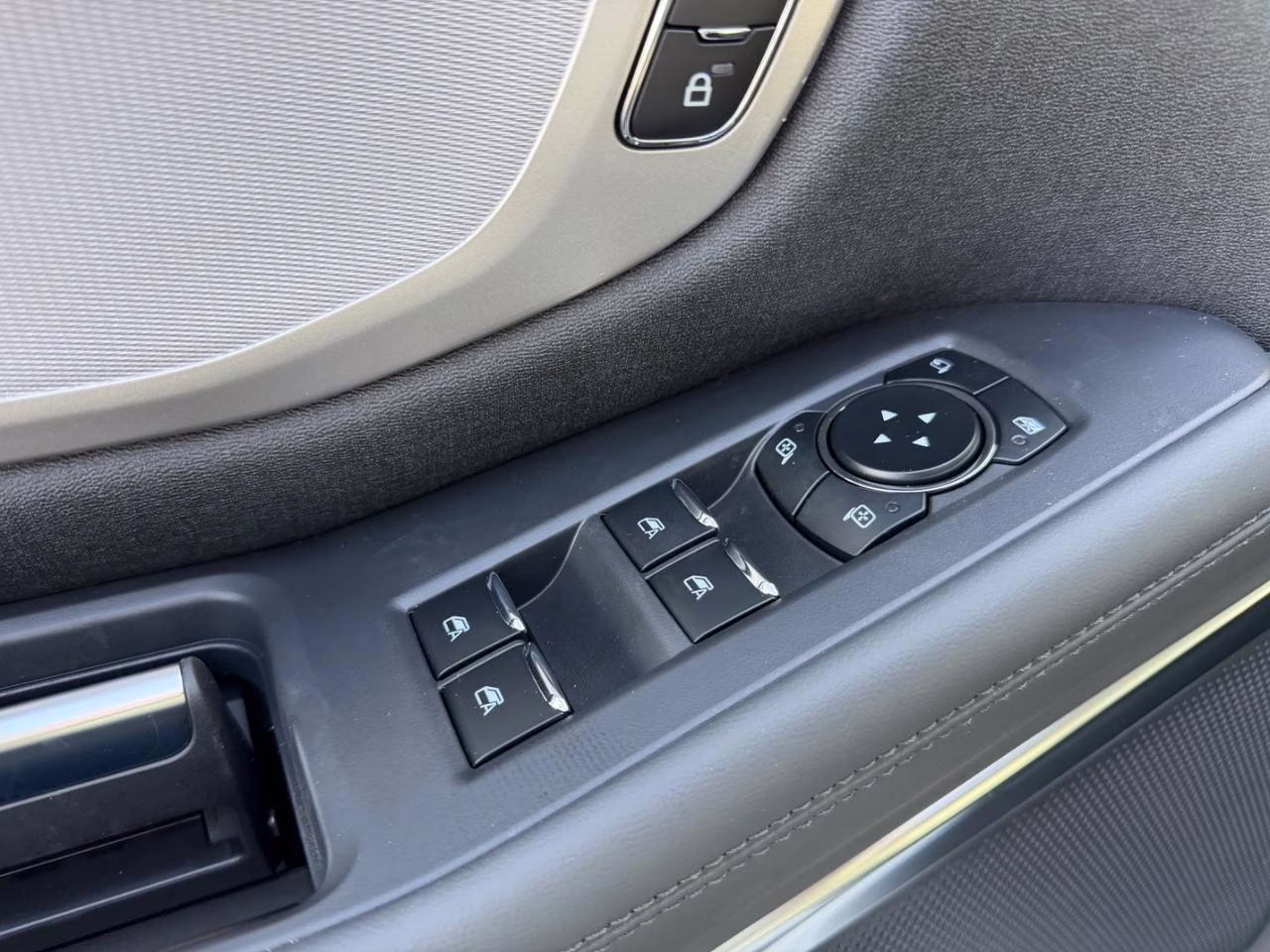 2026 Oxford White Ford Expedition Active 4X4 SUV