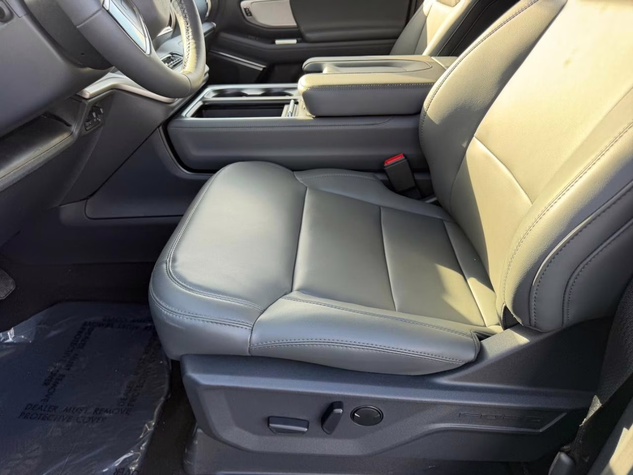 2026 Oxford White Ford Expedition Active 4X4 SUV