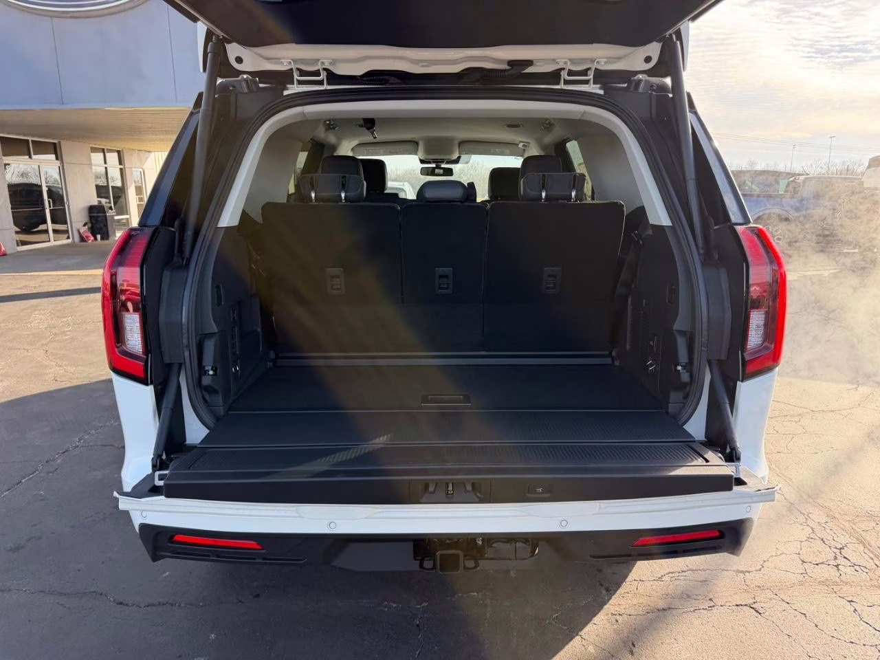 2026 Oxford White Ford Expedition Active 4X4 SUV