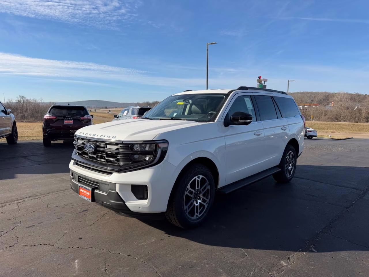 2026 Oxford White Ford Expedition Active 4X4 SUV