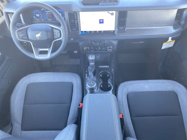 2025 Oxford White Ford Bronco 4X4 Convertible