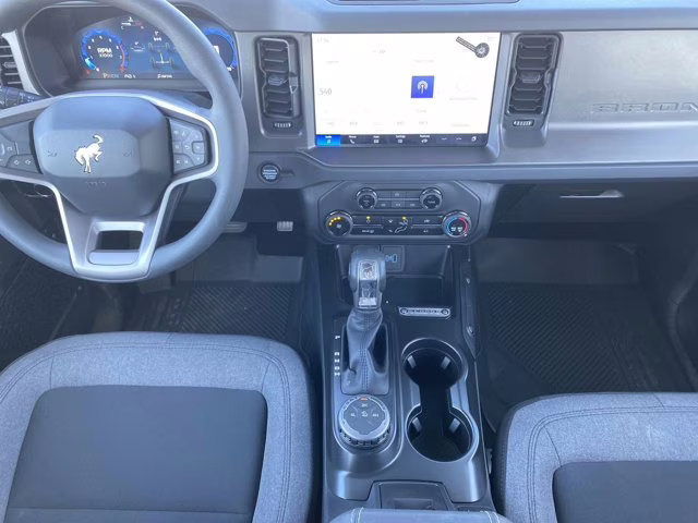 2025 Oxford White Ford Bronco 4X4 Convertible