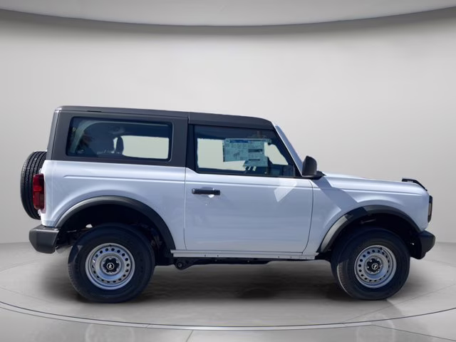 2025 Oxford White Ford Bronco 4X4 Convertible
