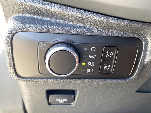 2025 Oxford White Ford Bronco 4X4 Convertible