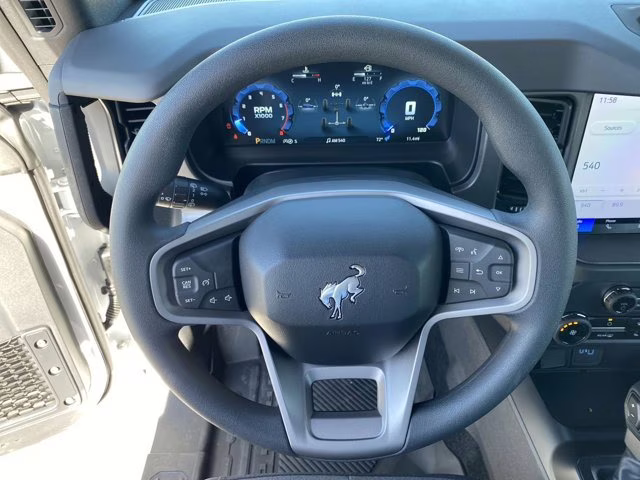 2025 Oxford White Ford Bronco 4X4 Convertible