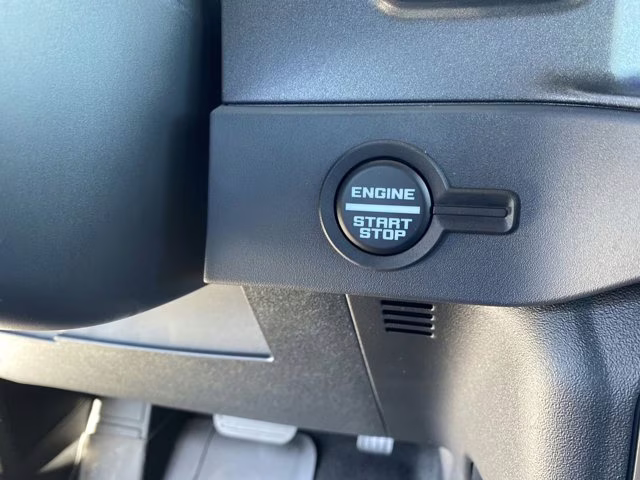 2025 Oxford White Ford Bronco 4X4 Convertible