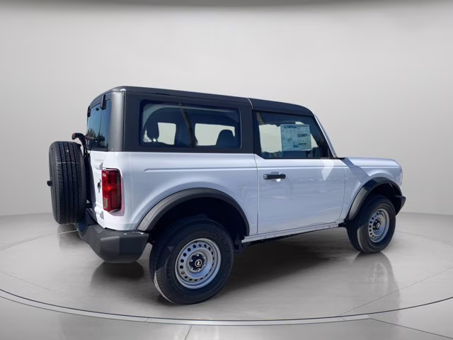 2025 Oxford White Ford Bronco 4X4 Convertible