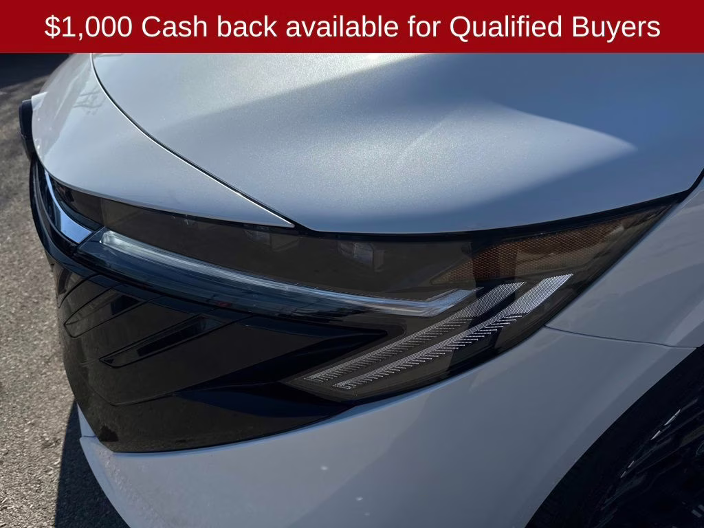 2026 Aspen White Tricoat Nissan Sentra SR FWD Sedan