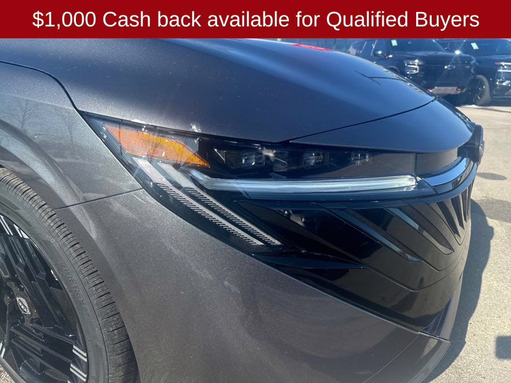 2026 Gun Metallic Nissan Sentra SR FWD Sedan