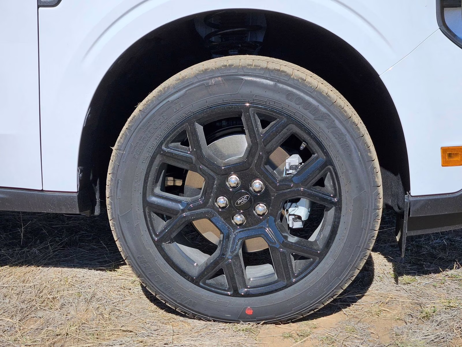 2026 Oxford White Ford Maverick XLT AWD Truck