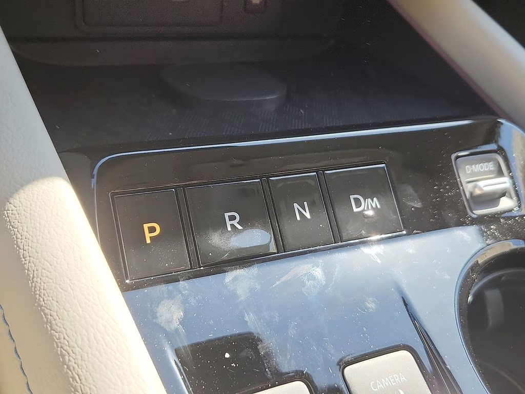 2026 Everest White Pearl Tricoat Nissan Murano Platinum AWD SUV