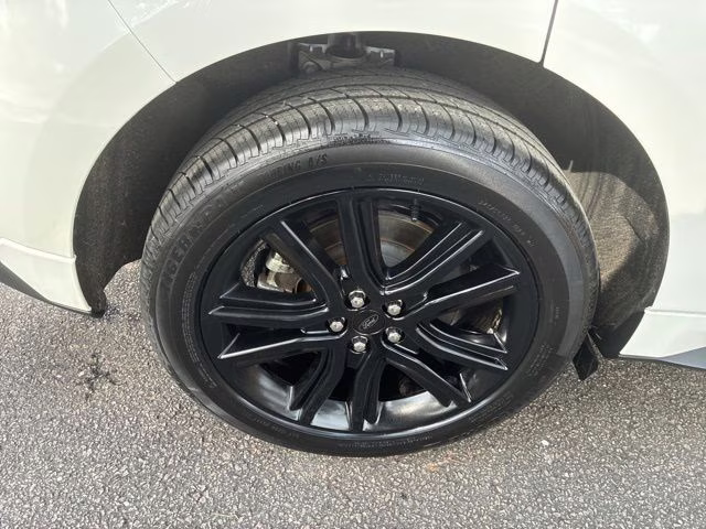 2023 White Metallic Ford Edge ST Line AWD SUV