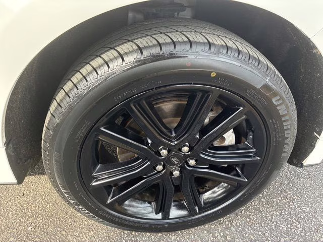 2023 White Metallic Ford Edge ST Line AWD SUV