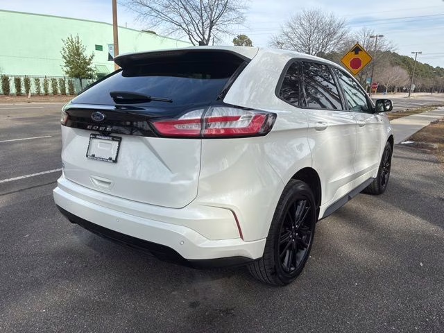 2023 White Metallic Ford Edge ST Line AWD SUV