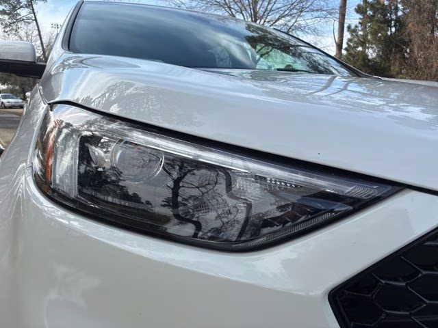 2023 White Metallic Ford Edge ST Line AWD SUV