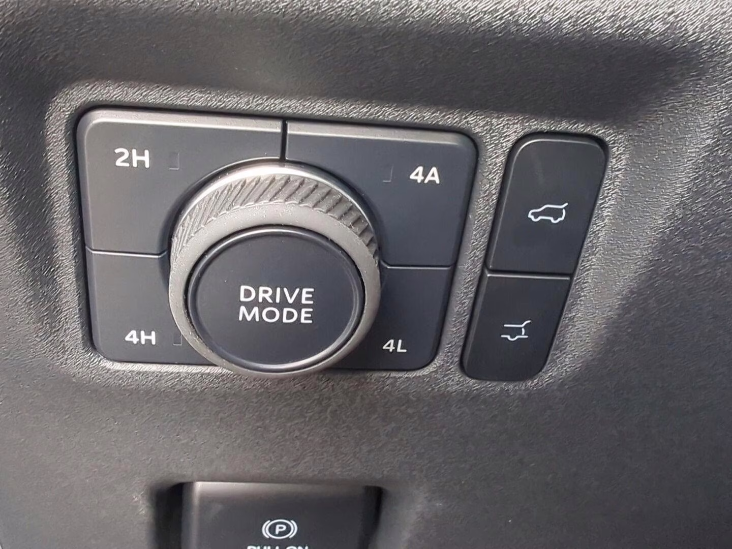 2025 Space Silver Ford Expedition Platinum 4X4 SUV